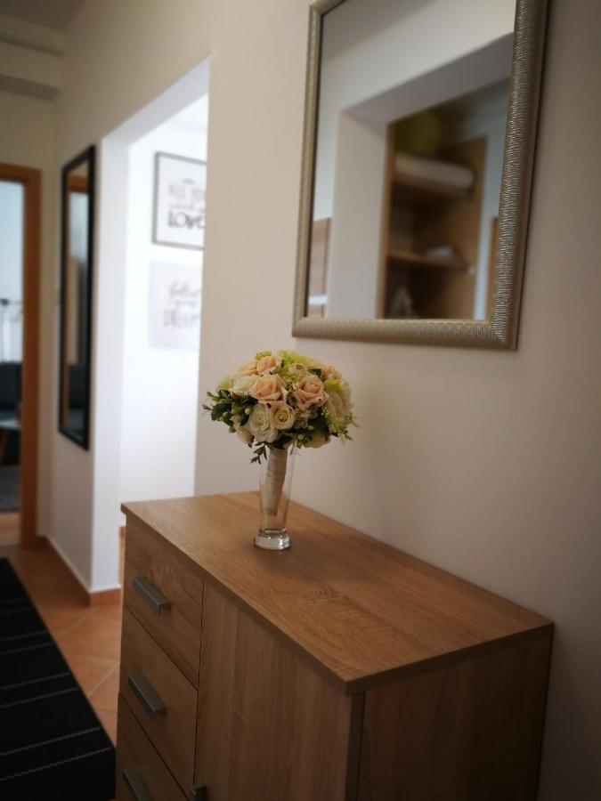 Voeroesmarty Apartman Miskolc - Belvaros - Downtown Dış mekan fotoğraf